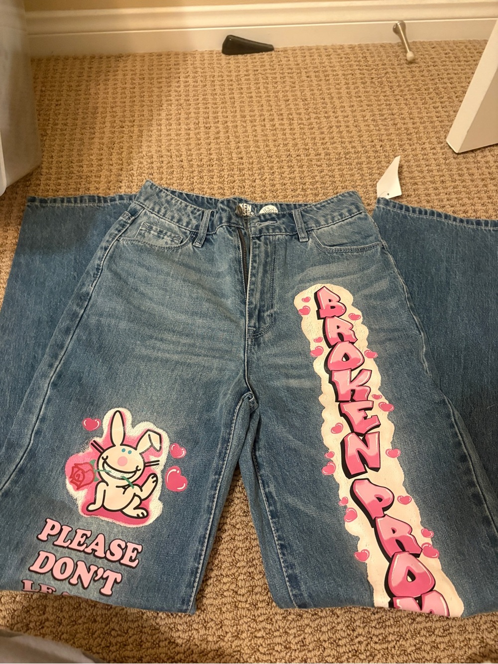 Straight-Leg Blue Women's Jeans with Pink Graphic Accents